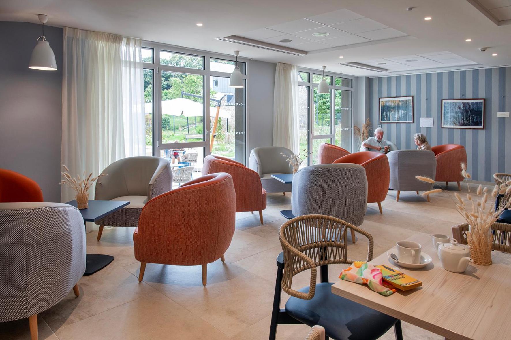 Residence Services Seniors - Domitys Les Jardins D'Ahna Dinan Exterior photo